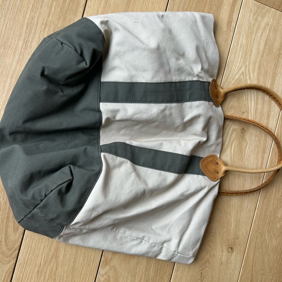 Llbean boat and tote  Canvas Tote Bag with Leather Handles flannel lining - Picture 4 of 5